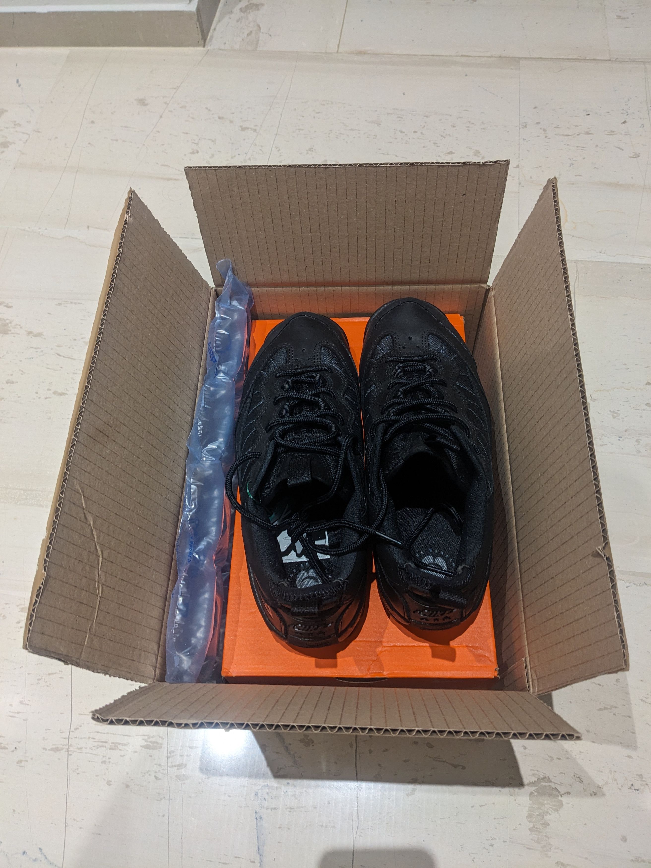 Nike ACG Nike ACG Air Mada Low | Triple Black | US 10 Size US 10 / EU 43 - 5 Thumbnail