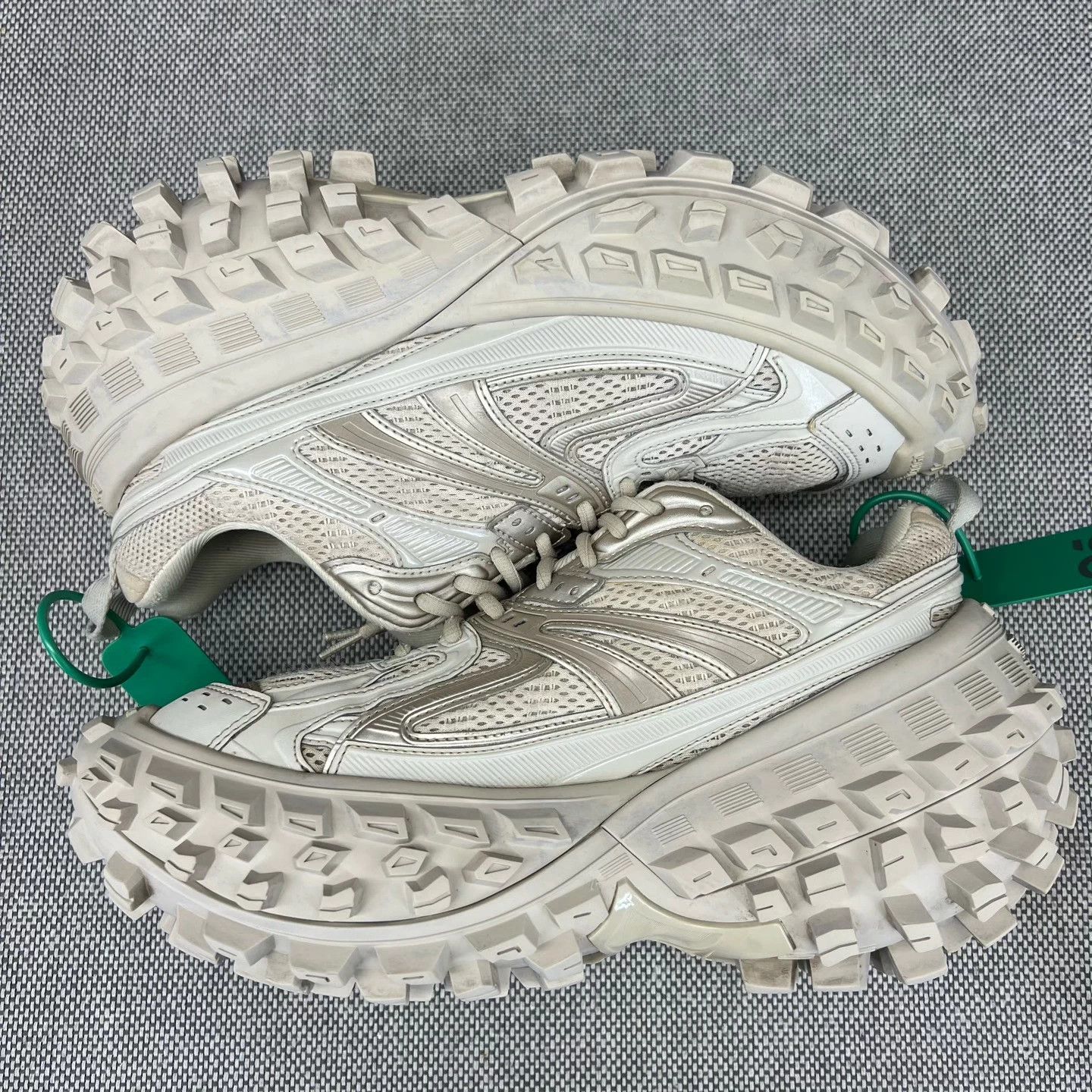 Balenciaga Balenciaga Track 41 Light Brown Worn Size US 8 / EU 41 - 2 Thumbnail
