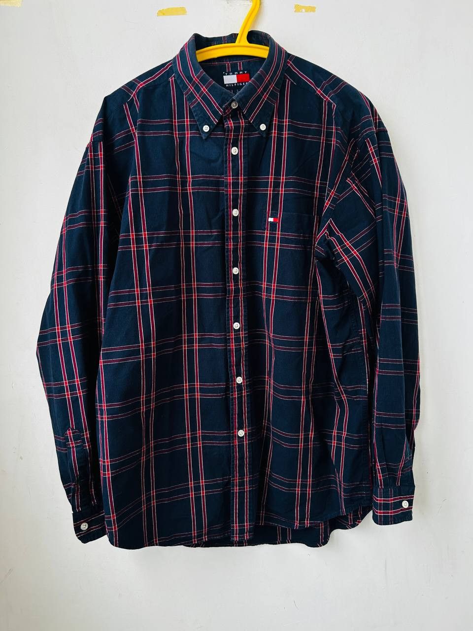 Tommy Hilfiger Tommy Hilfiger vtg shirt #193 Size US L / EU 52-54 / 3 - 1 Thumbnail