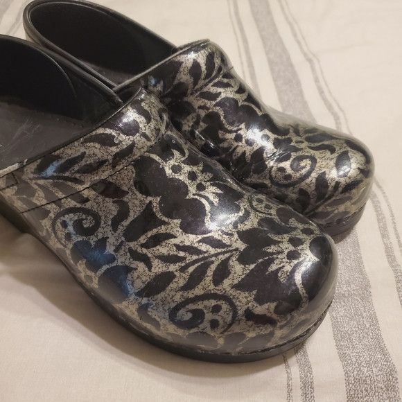 Dansko Dankso Silver Black Floral Clogs Work Comfort SZ EU40/US9 Size US 10 / IT 40 - 1 Thumbnail