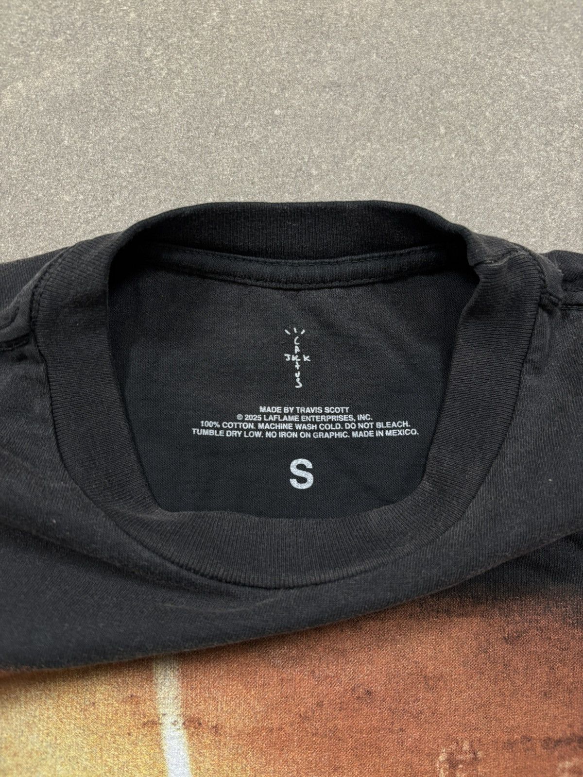 Travis Scott Travis Scott Coachella Exclusive La Flame Utopia Tee, Black Size US S / EU 44-46 / 1 - 8 Thumbnail
