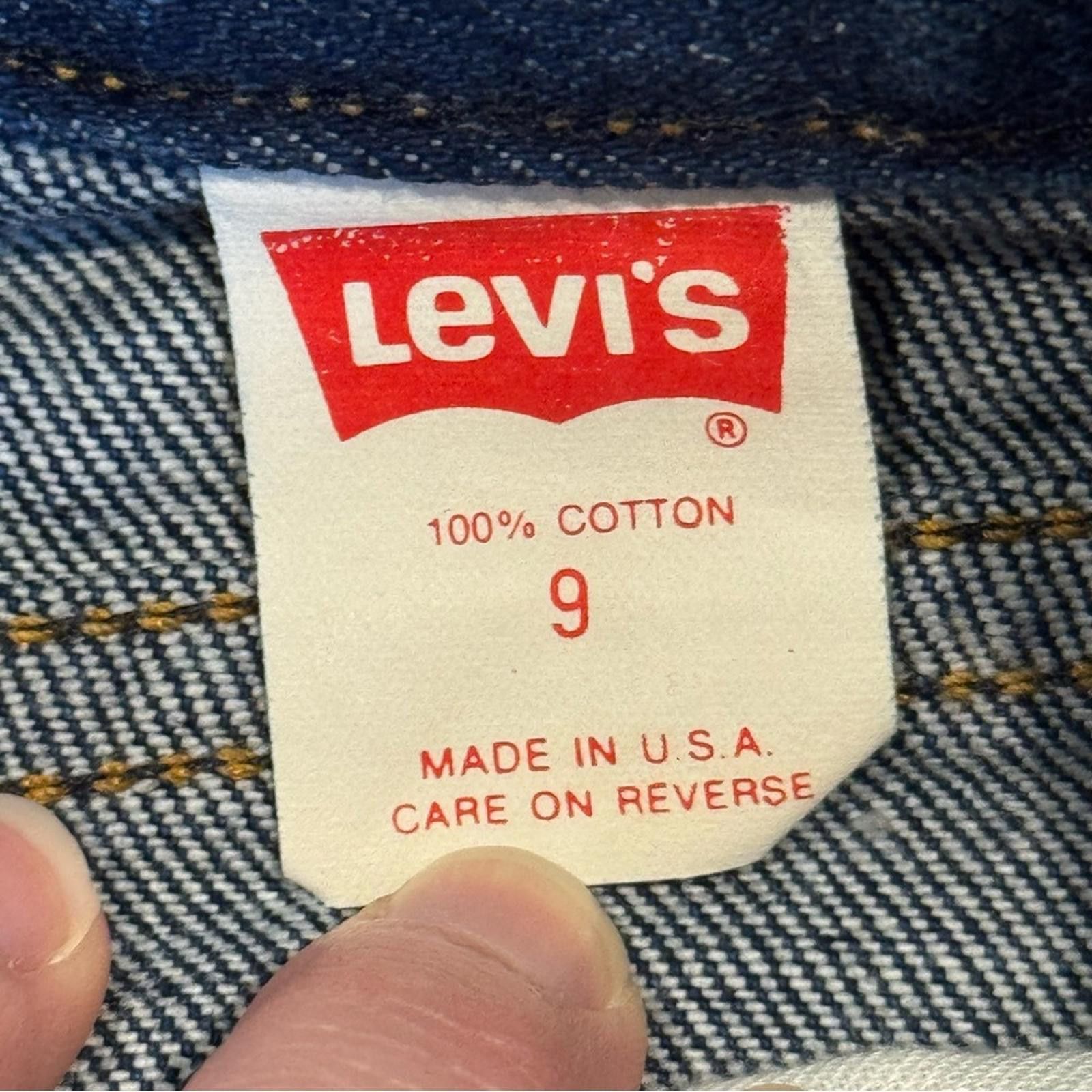 Levi's Women’s Vintage 1990's Levi's Straight Jeans-See measurement Size 26" / US 2 / IT 38 - 3 Thumbnail