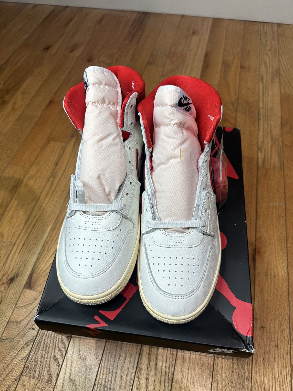 Awake NY×Air Ship University Red 美品 Awake NY's Jordan Air Ship University Red Releases March 2024