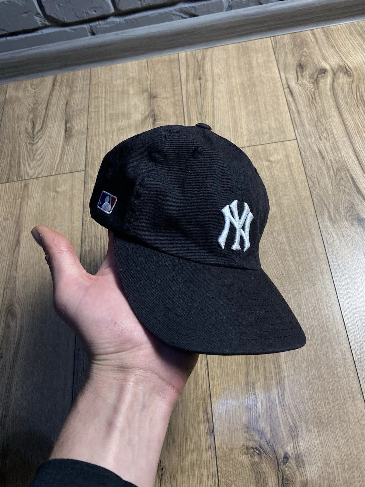Adidas vintage adidas new york yankees cap black 2000s Size ONE SIZE - 1 Thumbnail