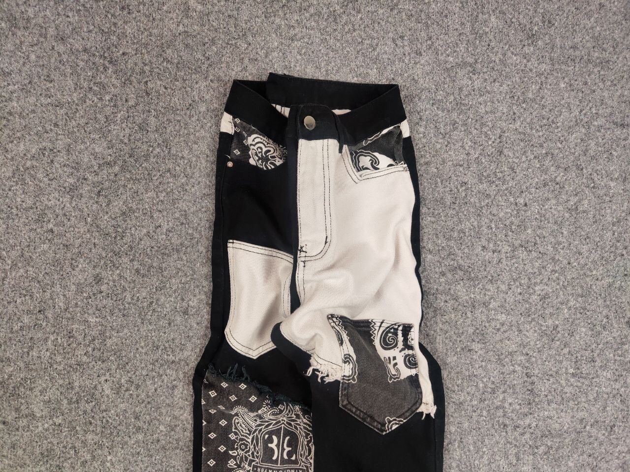 Japanese Brand Vintage Japan Style Patchwork Bandana Denim Jeans Y2K Style Size US 30 / EU 46 - 4 Thumbnail