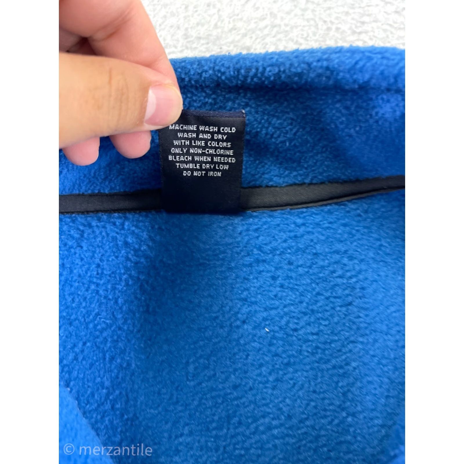 Gap GAP Men Sweater M Blue 1/4 Zip Mock Neck Long Sleeve Polyester Fleece Shirt Size US M / EU 48-50 / 2 - 4 Thumbnail