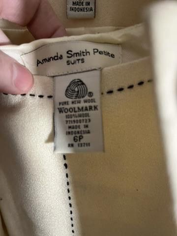 Designer Amanda Smith Petite Wool Jacket - Elegant Cream Suit Jacket Size M / US 6-8 / IT 42-44 - 3 Thumbnail