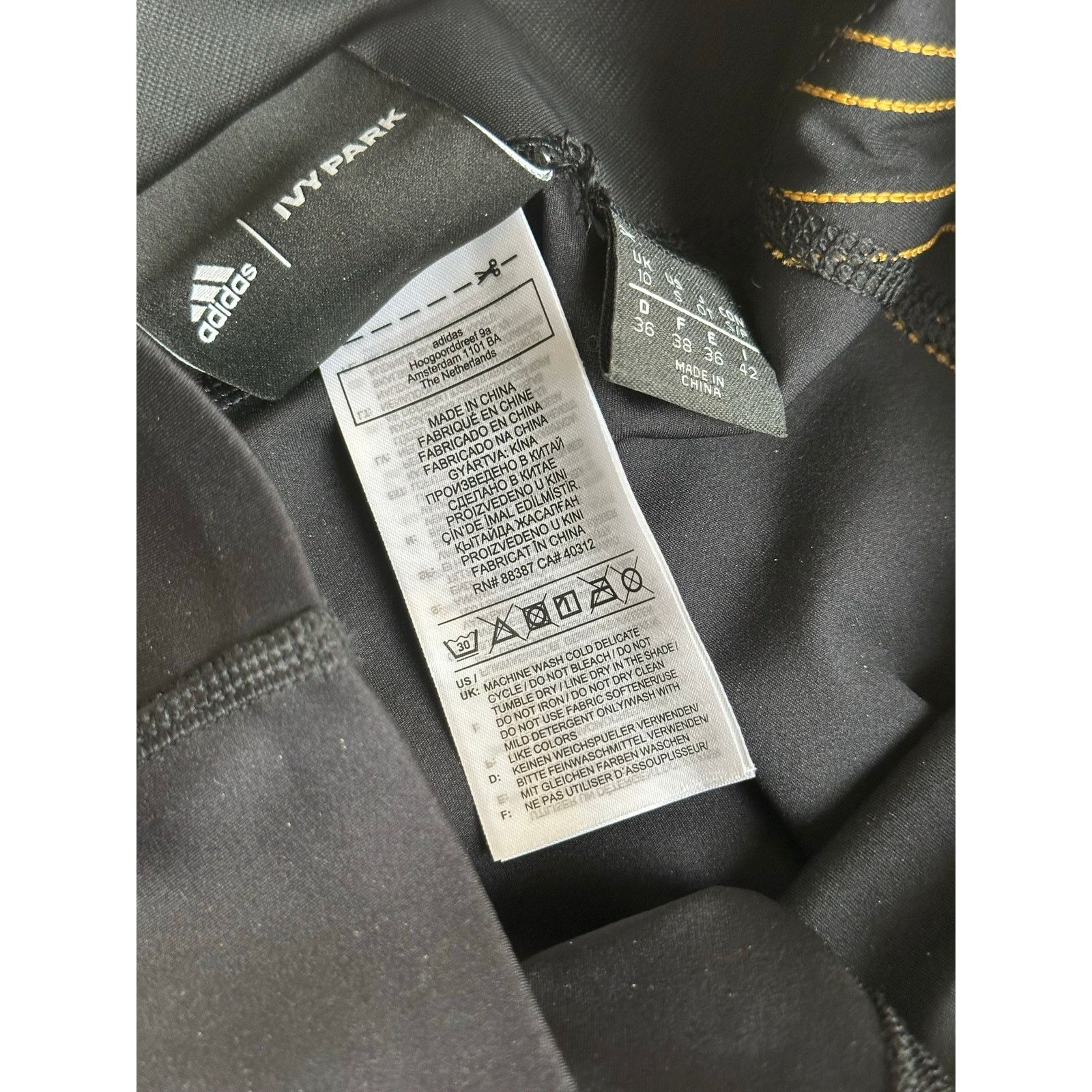 Ivy Park Adidas x Ivy Park Black and Gold Leggings - Size S - Mint Size 26" / US 2 / IT 38 - 5 Thumbnail