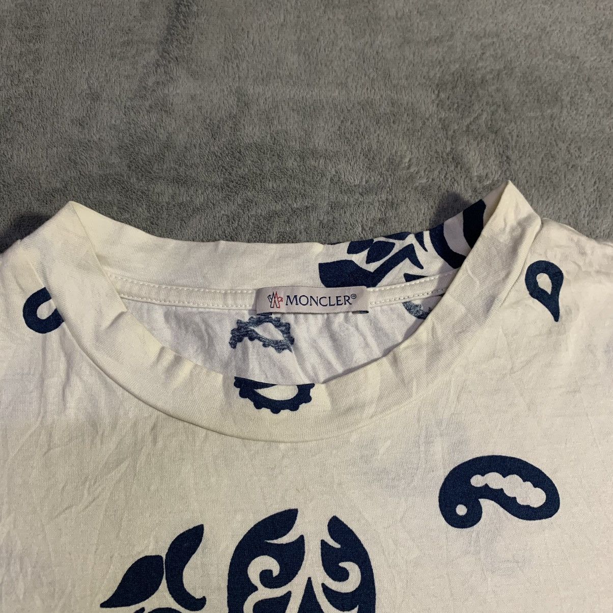 Moncler Moncler Bandana Paisley T-Shirt Size Medium Size US S / EU 44-46 / 1 - 4 Thumbnail