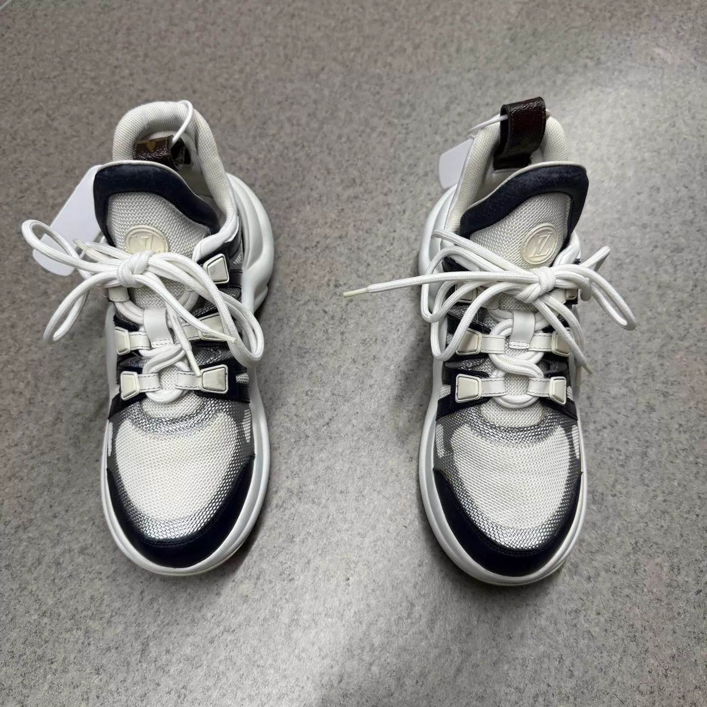 Louis Vuitton LV Archlight White Blue Pink Sneaker 36.5 Size US 6 / IT 36 - 5 Thumbnail