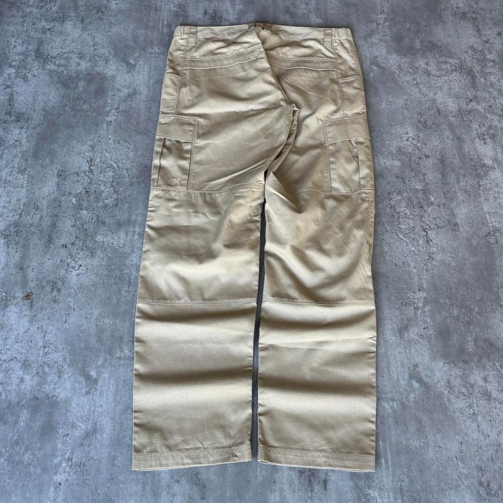Carhartt × Vintage Vintage Y2K Carhartt Style Double Knee Technical Cargo Pants Size US 38 / EU 54 - 2 Thumbnail