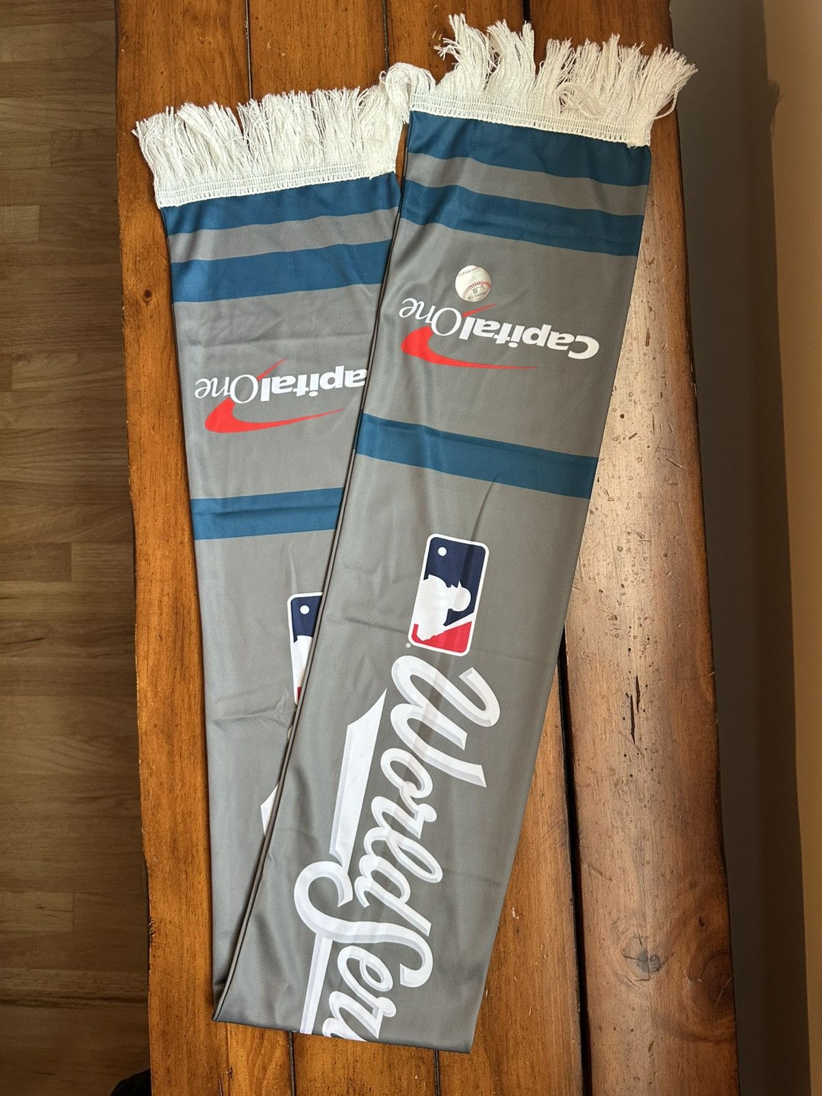 MLB World Series 2025 Scarf Capital One Blue Jays Dodgers Size ONE SIZE - 1 Thumbnail