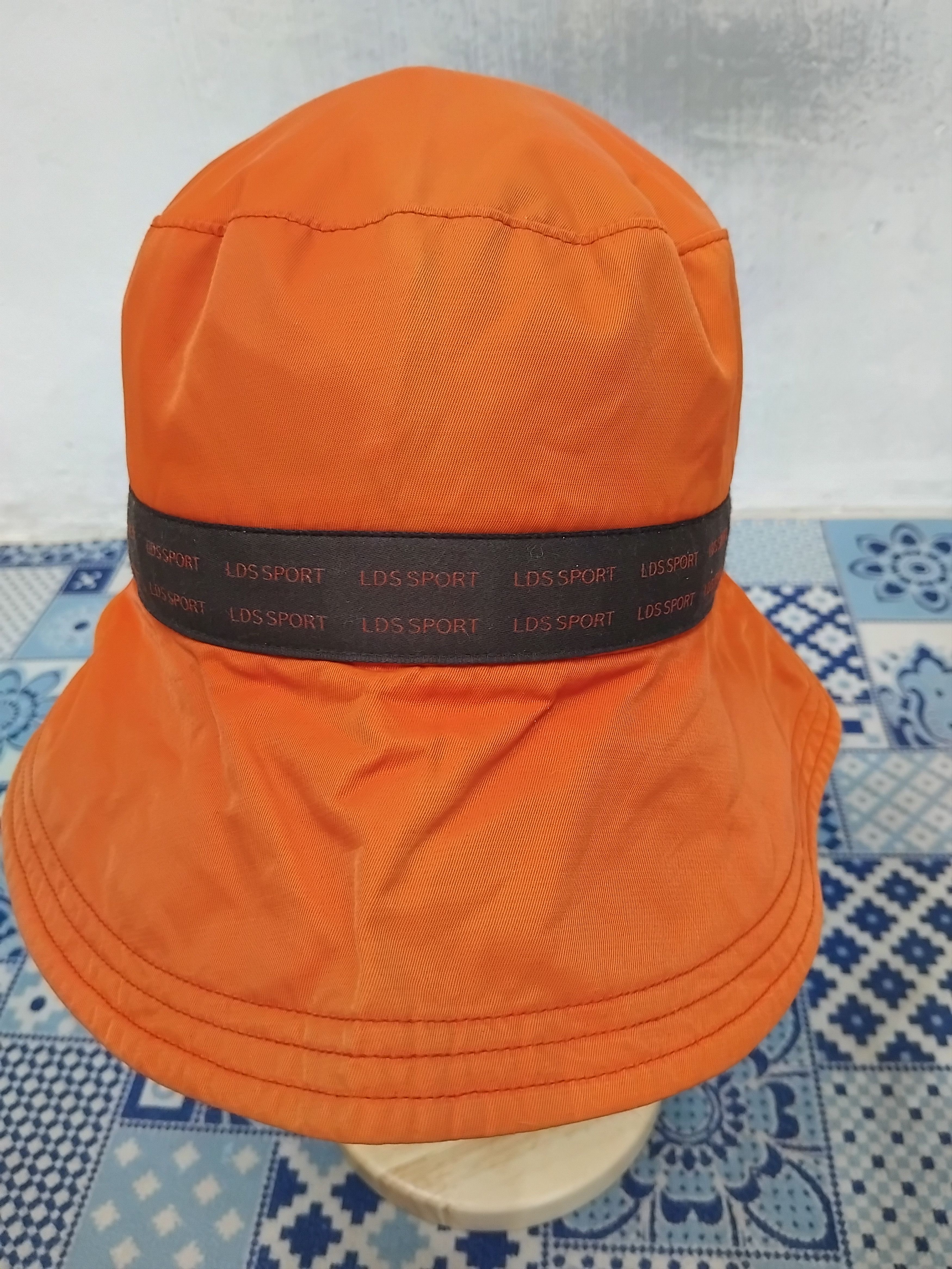 Japanese Brand 💥Lee dong soo golf orange colour hat Size ONE SIZE - 6 Thumbnail