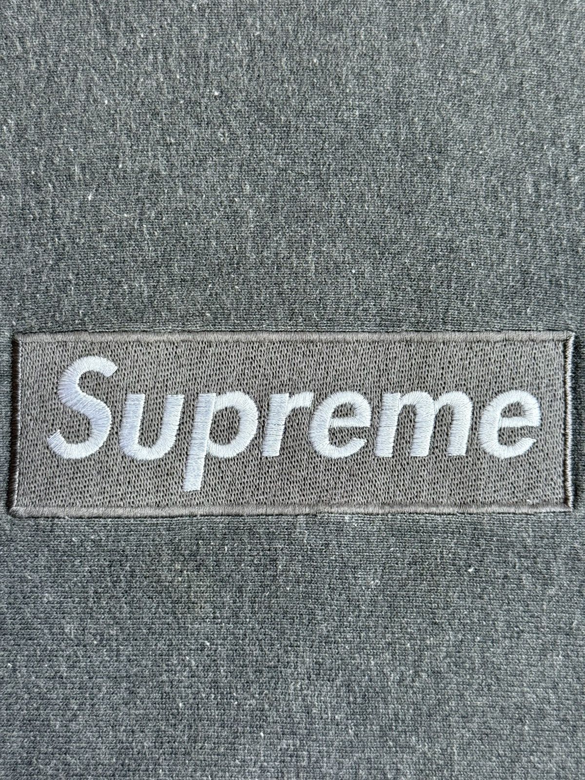 Supreme 1999 Supreme Charcoal Grey box logo hoodie Size US L / EU 52-54 / 3 - 3 Thumbnail