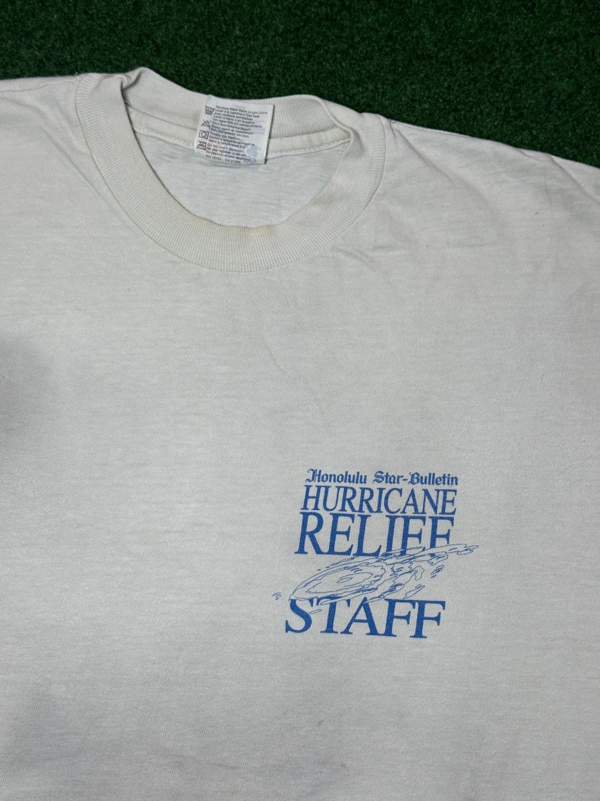Vintage Vtg 90s Hawaii Kauai Honolulu Hurricane Distressed T Shirt Size US L / EU 52-54 / 3 - 4 Thumbnail