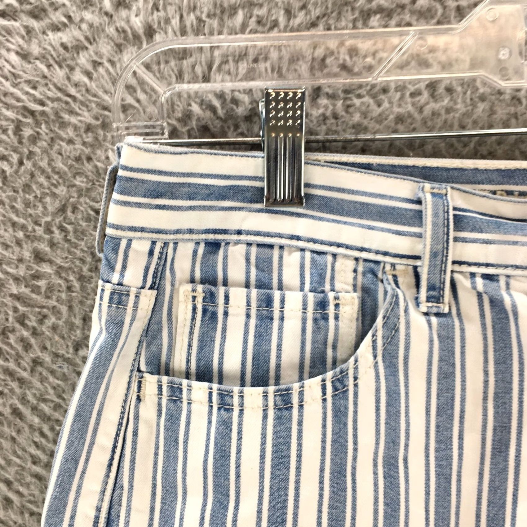American Eagle Outfitters American Eagle Outfitters Shorts Womens 8 Blue White Plaid High Rise Zip Fly Cuffed Cut-Off Denim 5-Pocket Classic Casual Size 30" / US 8 / IT 44 - 2 Thumbnail