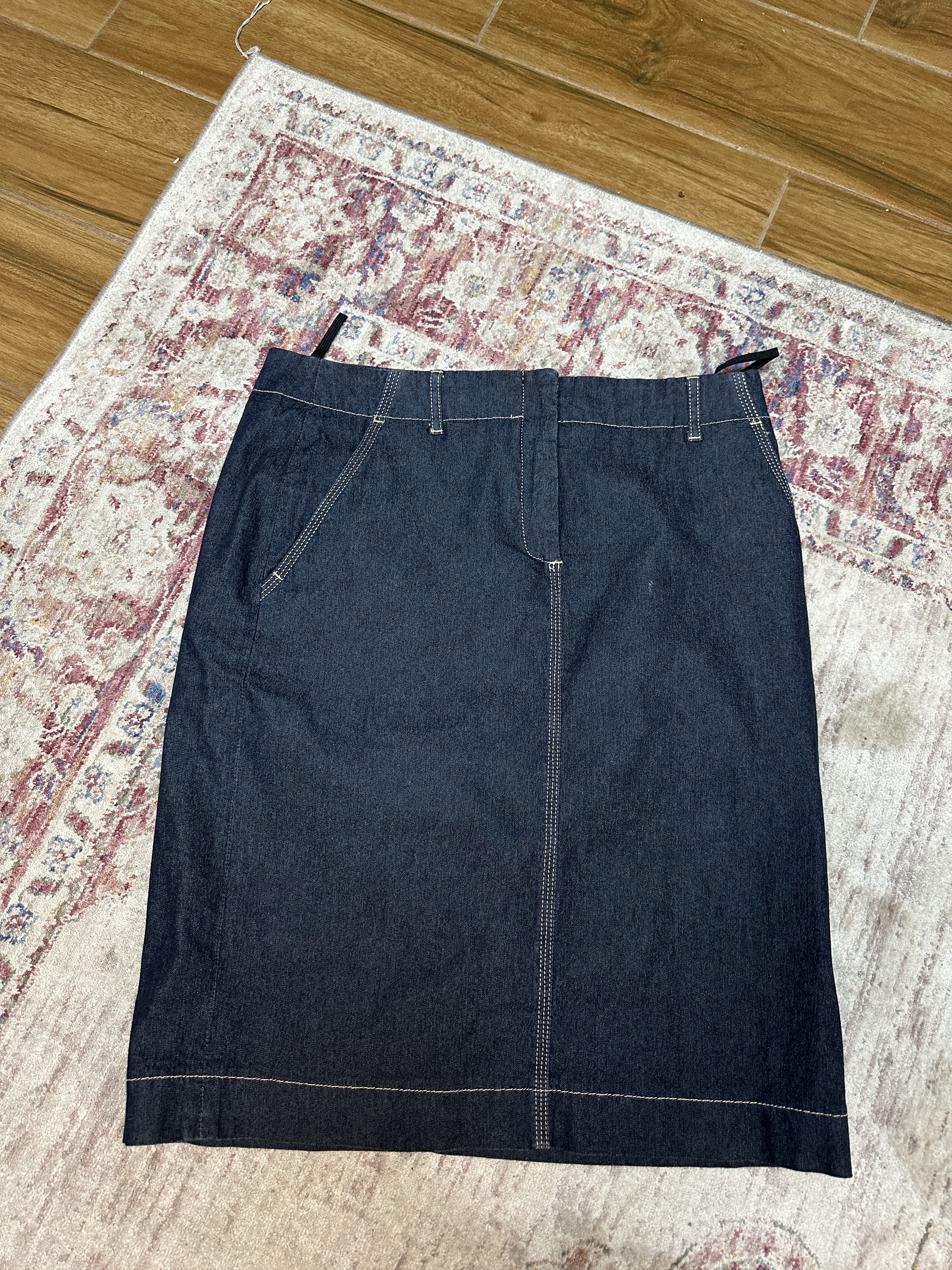 Louis Feraud Louis Feraud Women's Denim Skirt Size 6 Size M / US 6-8 / IT 42-44 - 1 Thumbnail