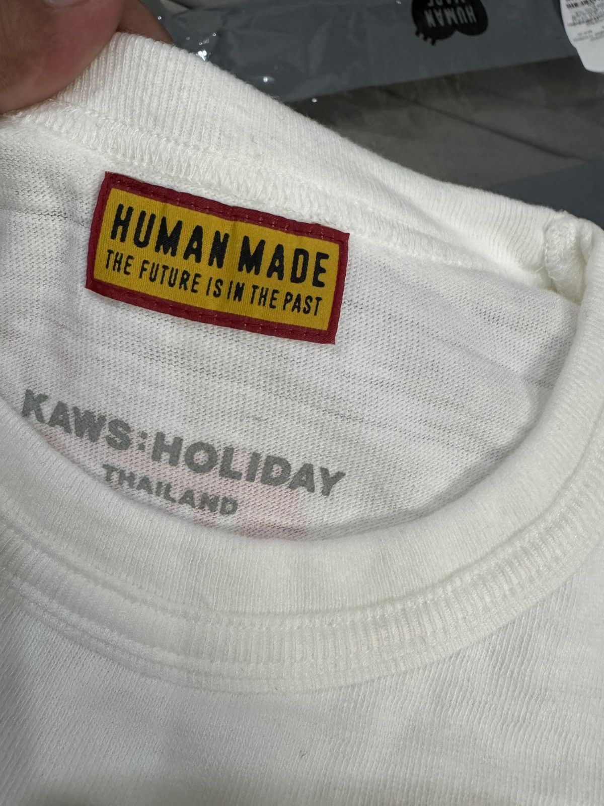 Human Made × Kaws Human made "Kaws Holiday" Limited Thailand Size US XXL / EU 58 / 5 - 7 Thumbnail