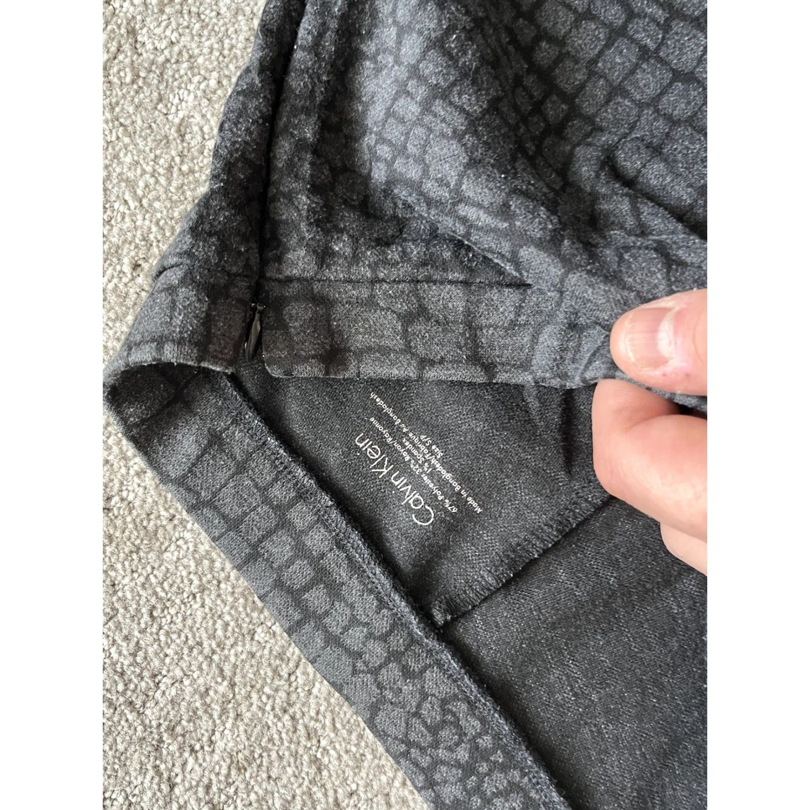 Calvin Klein CALVIN KLEIN Leggings S Black Animal Print Side Zip Closure Size 28" / US 6 / IT 42 - 5 Thumbnail