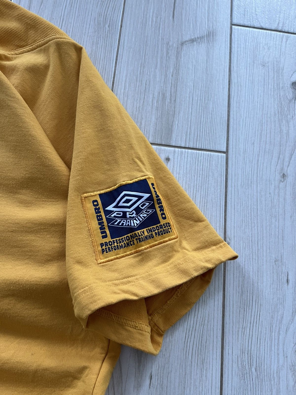 Umbro Vintage Umbro Boxy Fit Sports Tee Yellow Size US XXL / EU 58 / 5 - 6 Thumbnail