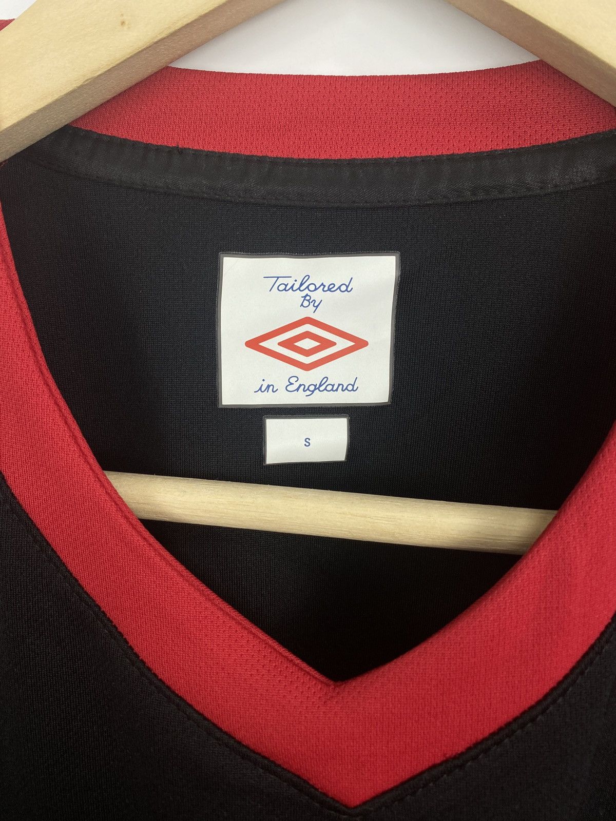 Umbro 🏴󠁧󠁢󠁥󠁮󠁧󠁿 Y2K Umbro Sunderland Soccer Jersey T-Shirt Blokecore Rare Size US S / EU 44-46 / 1 - 5 Thumbnail