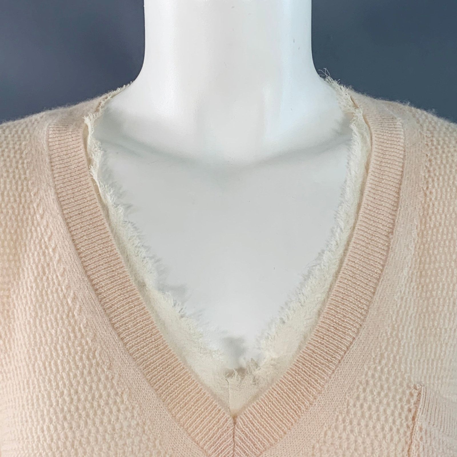 Vanessa Bruno VANESSA BRUNO Light Pink Wool Cashmere Mesh Knit Pullover Size S / US 4 / IT 40 - 2 Thumbnail