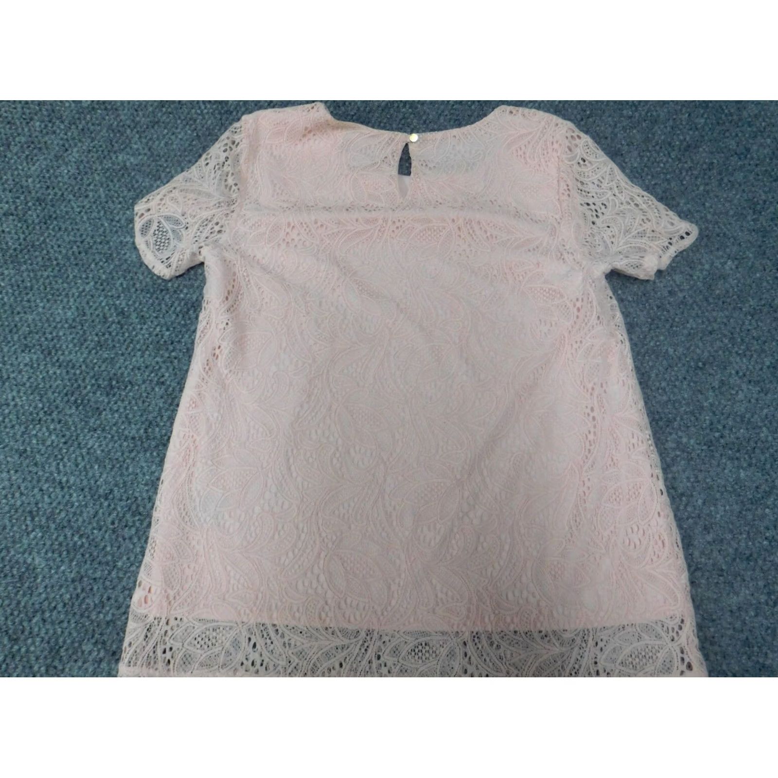 Liz Claiborne Liz Claiborne Blouse PS Women Pink Pullover Short Sleeve Round Neck Polyester Rayon Classic/Basic Vintage: No, Petites Women, Casual, Stretch Size S / US 4 / IT 40 - 6 Thumbnail