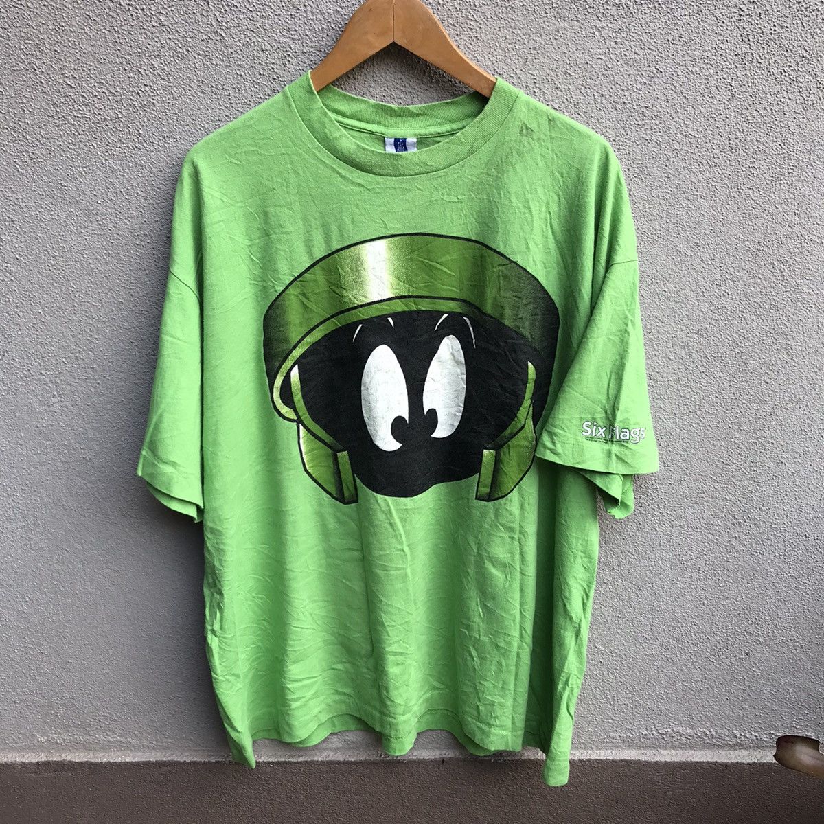 Vintage 90s MARVIN looney tunes tee cartoons