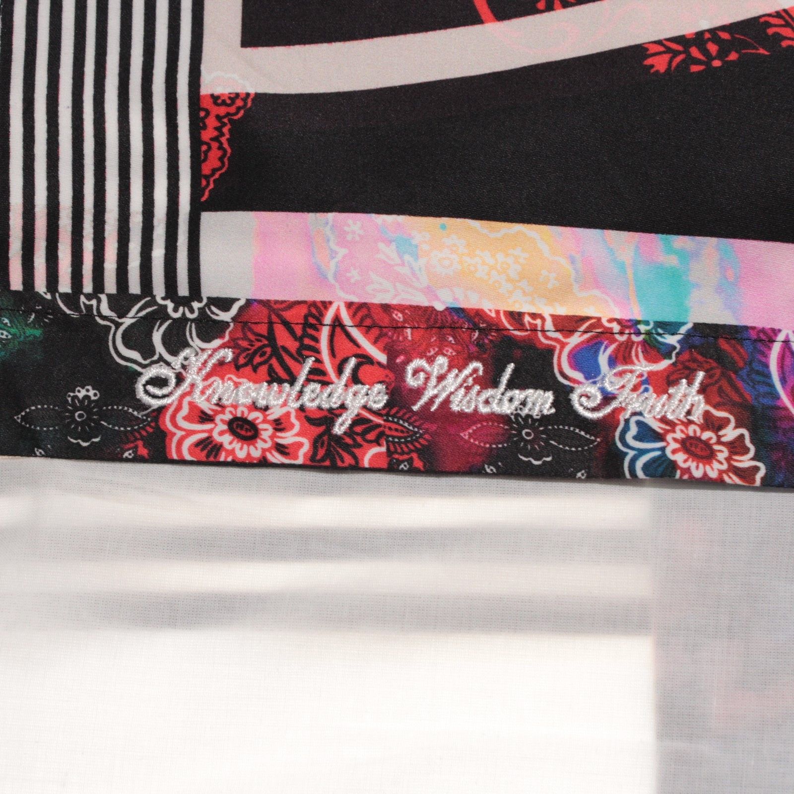 Robert Graham Robert Graham New with tags Shirt Size XL US In Red Size US XL / EU 56 / 4 - 8 Thumbnail