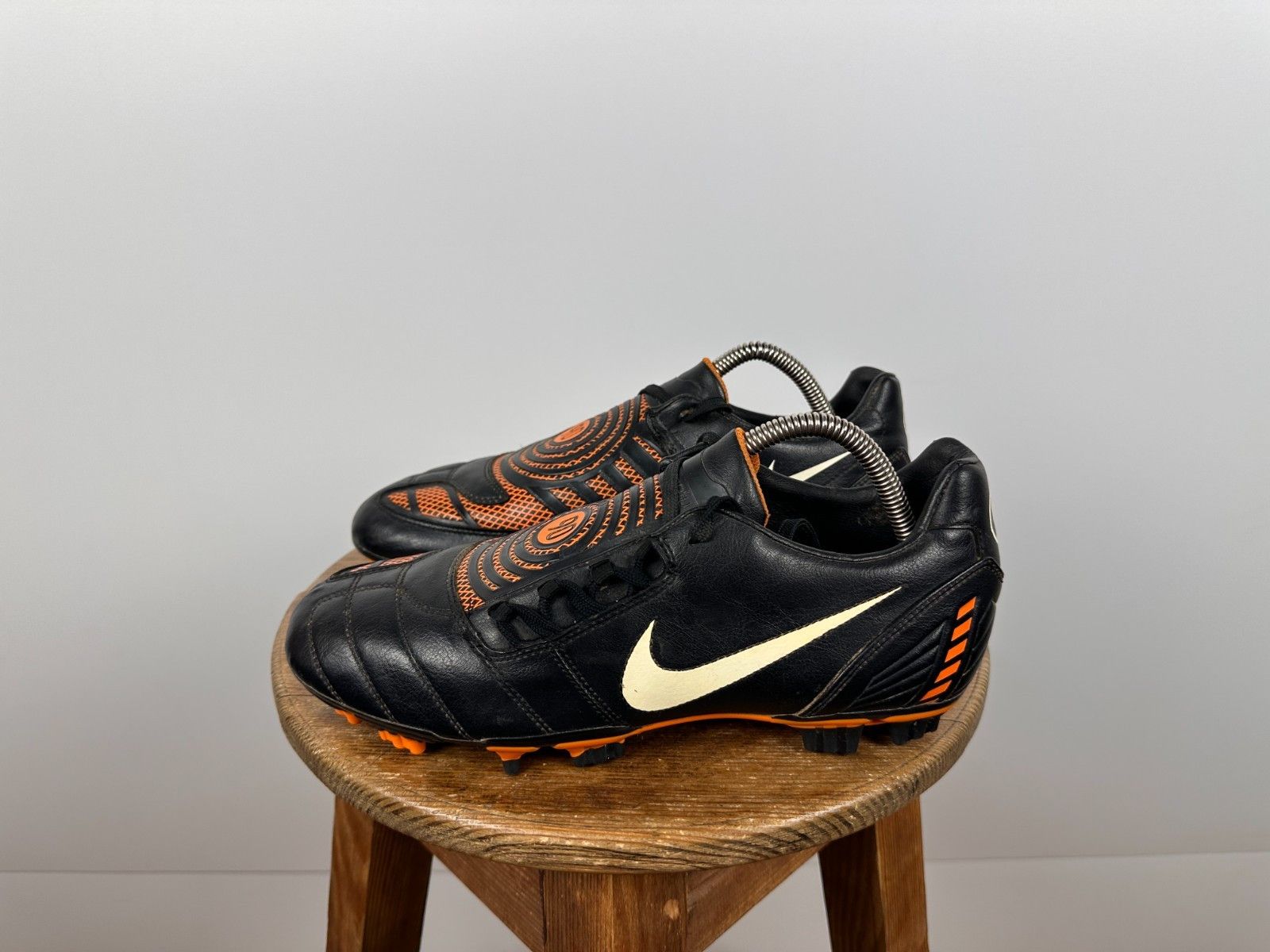 Nike Vintage Nike Total 90 Soccer Boots Leather Size US9.5 Size US 9.5 / EU 42-43 - 1 Thumbnail