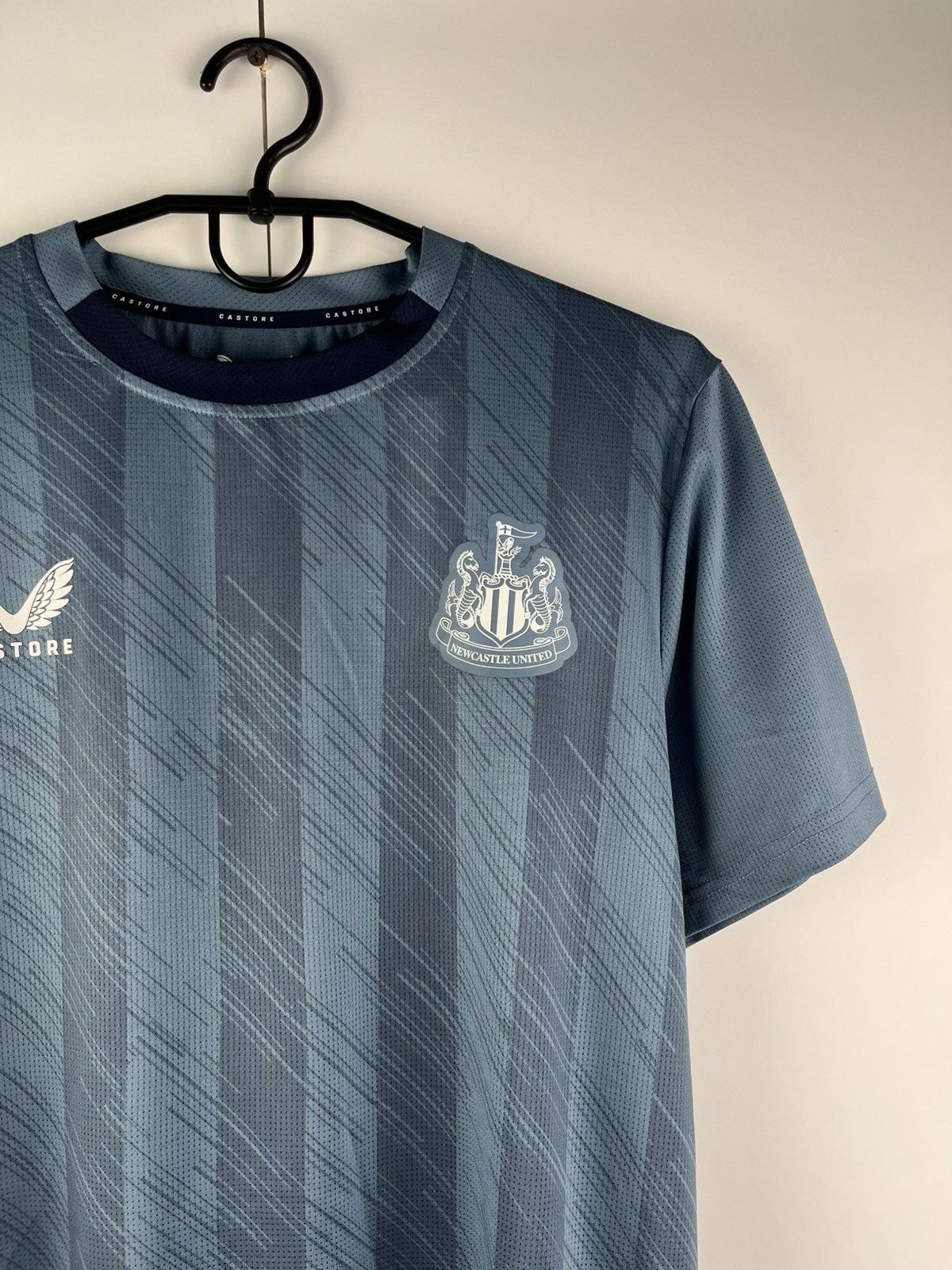 Castore Newcastle Castore 23-24 Soccer Football Jersey Size US S / EU 44-46 / 1 - 3 Thumbnail