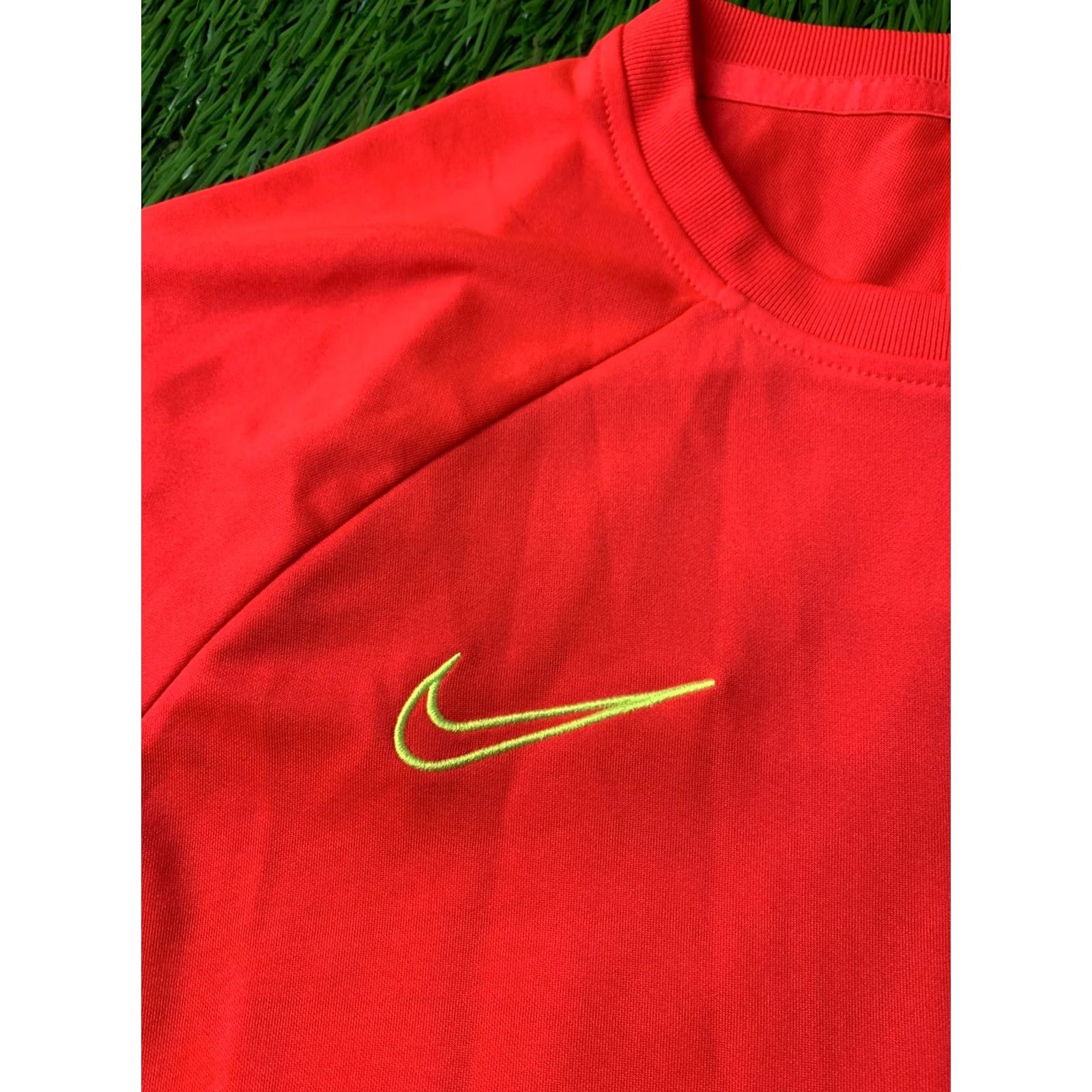 Nike Nike Academy Dri-FIT Football Shirt Mens M Orange-Coral Short Sleeve Jersey 2021 Nike Dri-FIT T-Shirt Jersey Size US M / EU 48-50 / 2 - 3 Thumbnail