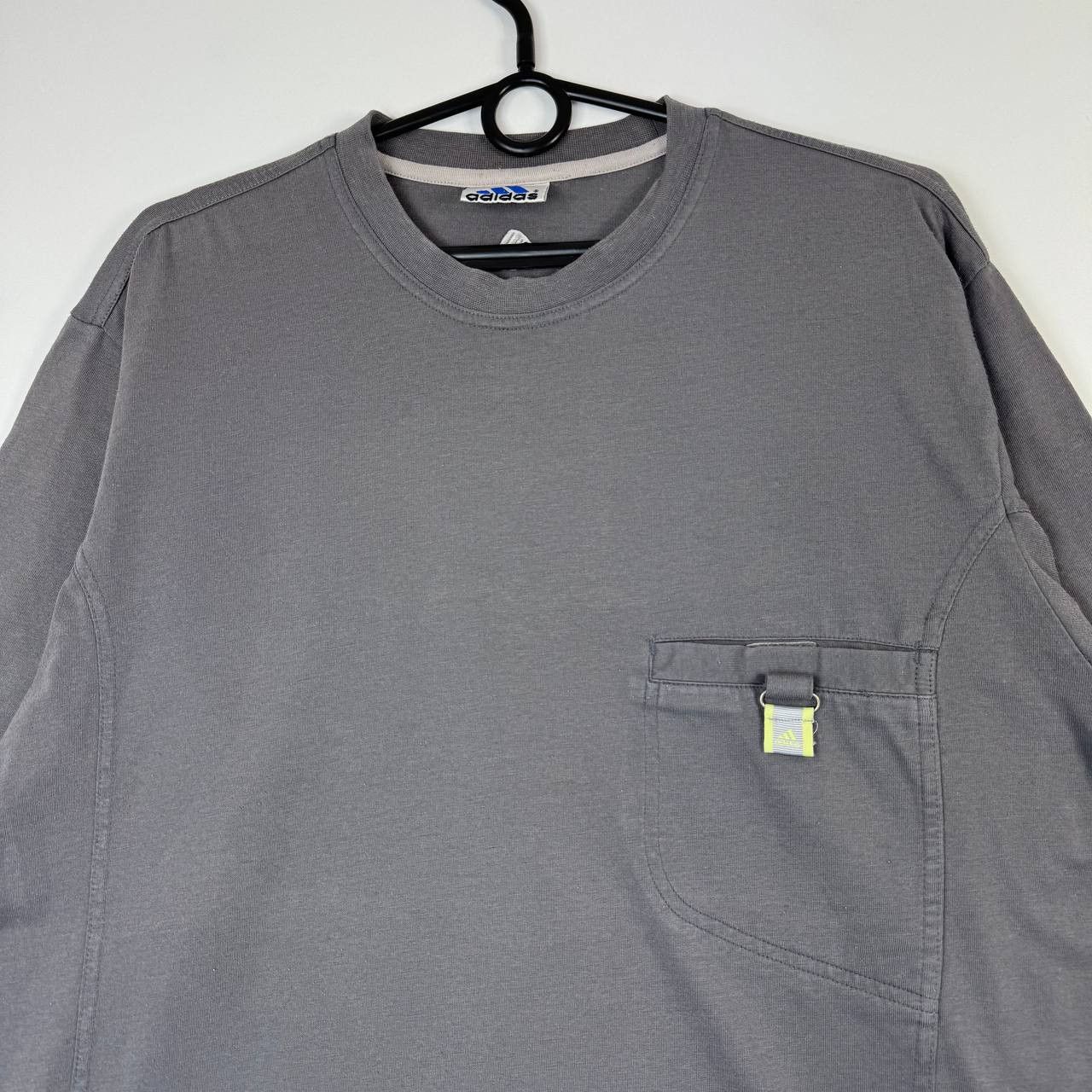 Adidas Adidas Vintage Grey T-Shirt Utility Pocket Tee Minimalist L Size US L / EU 52-54 / 3 - 2 Thumbnail