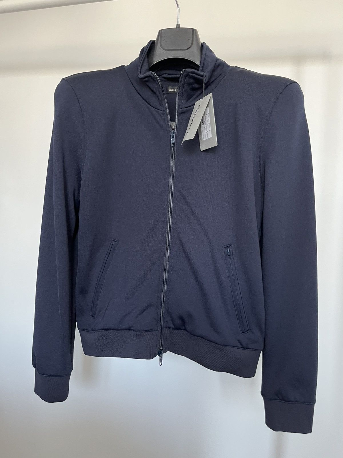 Balenciaga Balenciaga fall winter 2023 runway zipper with shoulder pad Size L / US 10 / IT 46 - 3 Thumbnail