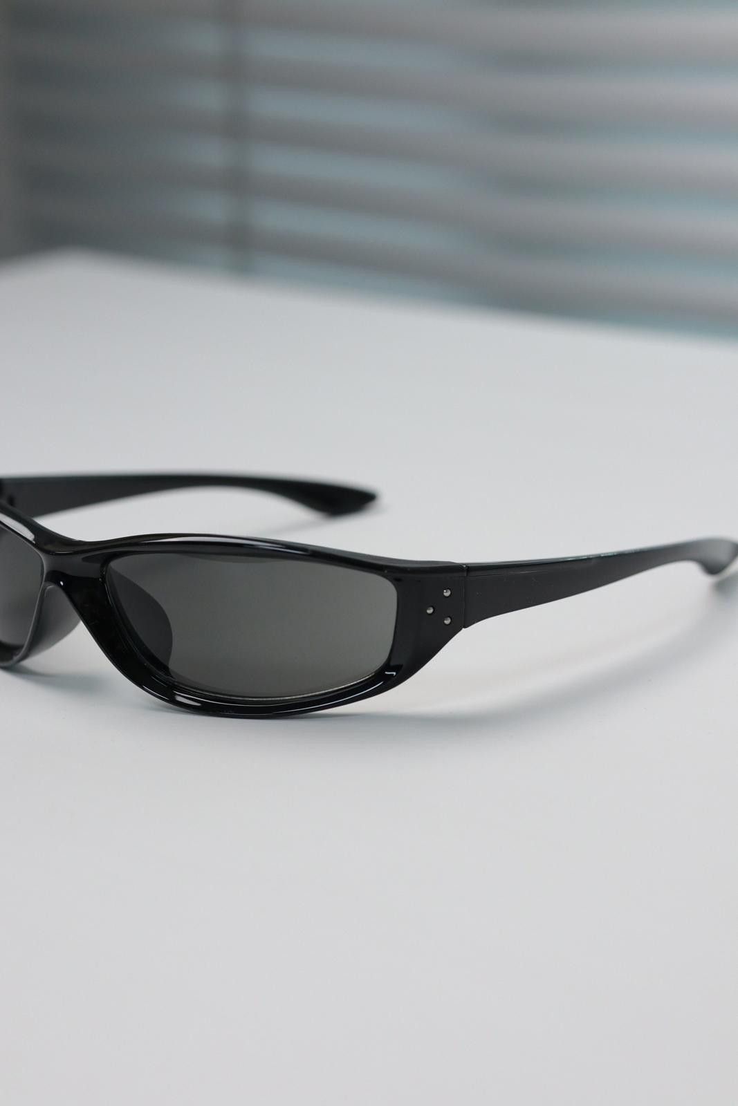 Other Vtg Avant Garde Y2K Black Rectangle Sunglasses Unisex OS Size ONE SIZE - 6 Thumbnail