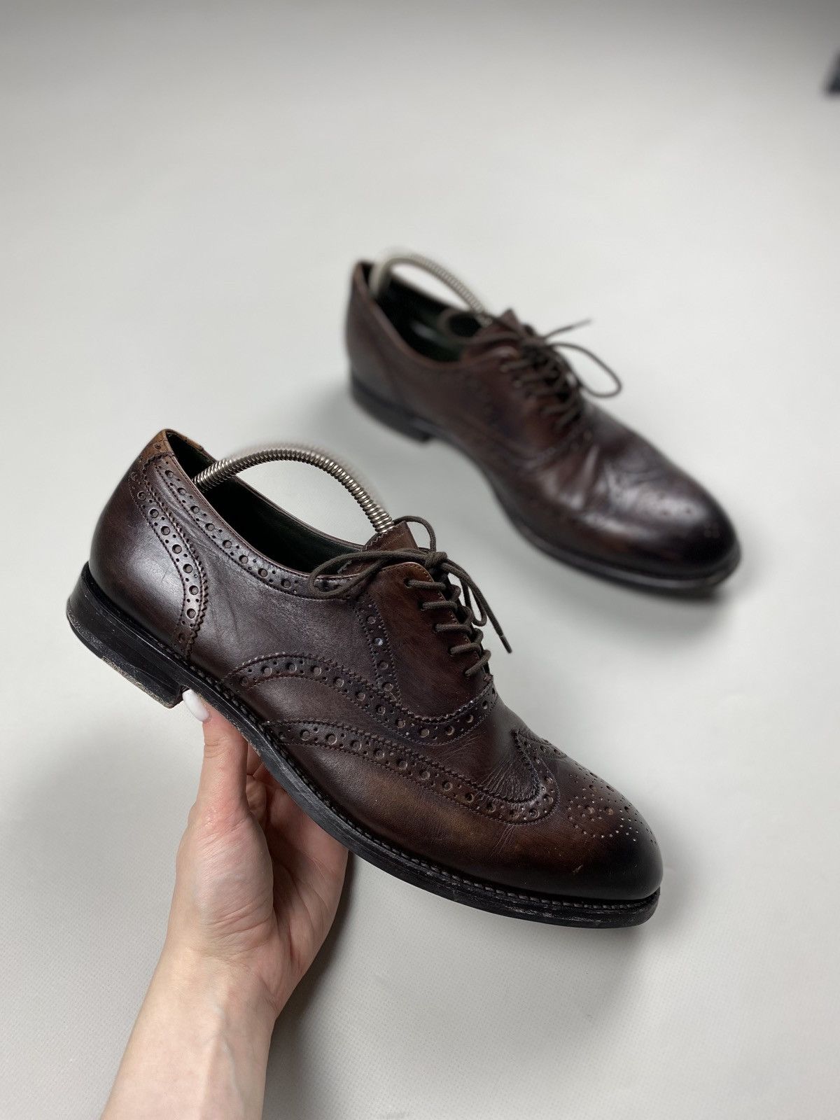 Loake Loake men’s leather formal brogue shoes size UK 9 / US 10 Size US 10 / EU 43 - 6 Thumbnail
