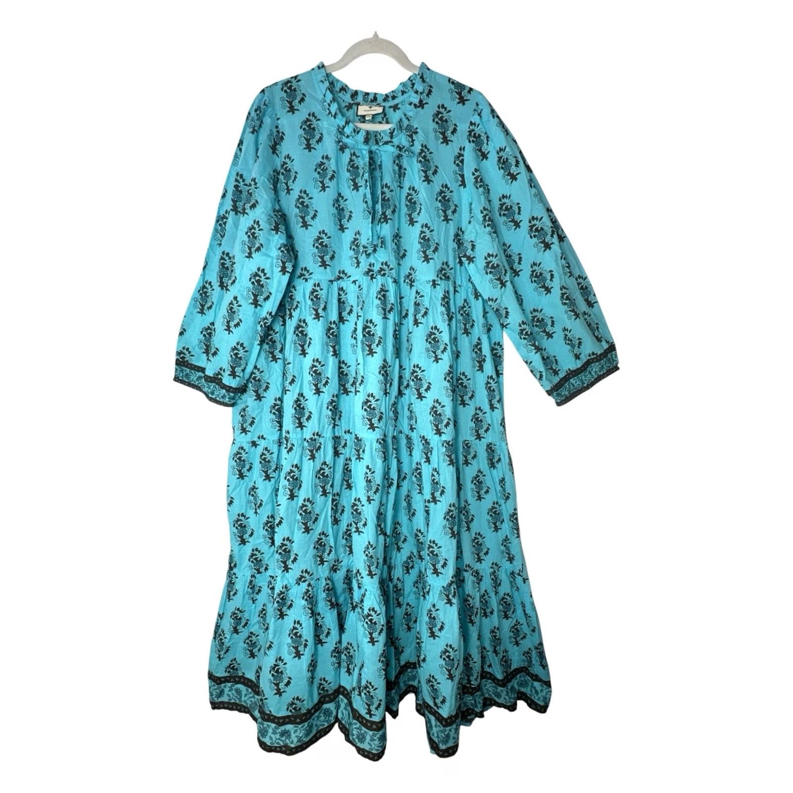 tuckernuck maxi dresses Ecru Rhea Dress Style with kitten heels and a clutch for a polished look that transitions seamlessly from day to night Tuckernuck Blue/ Red Floral Print
