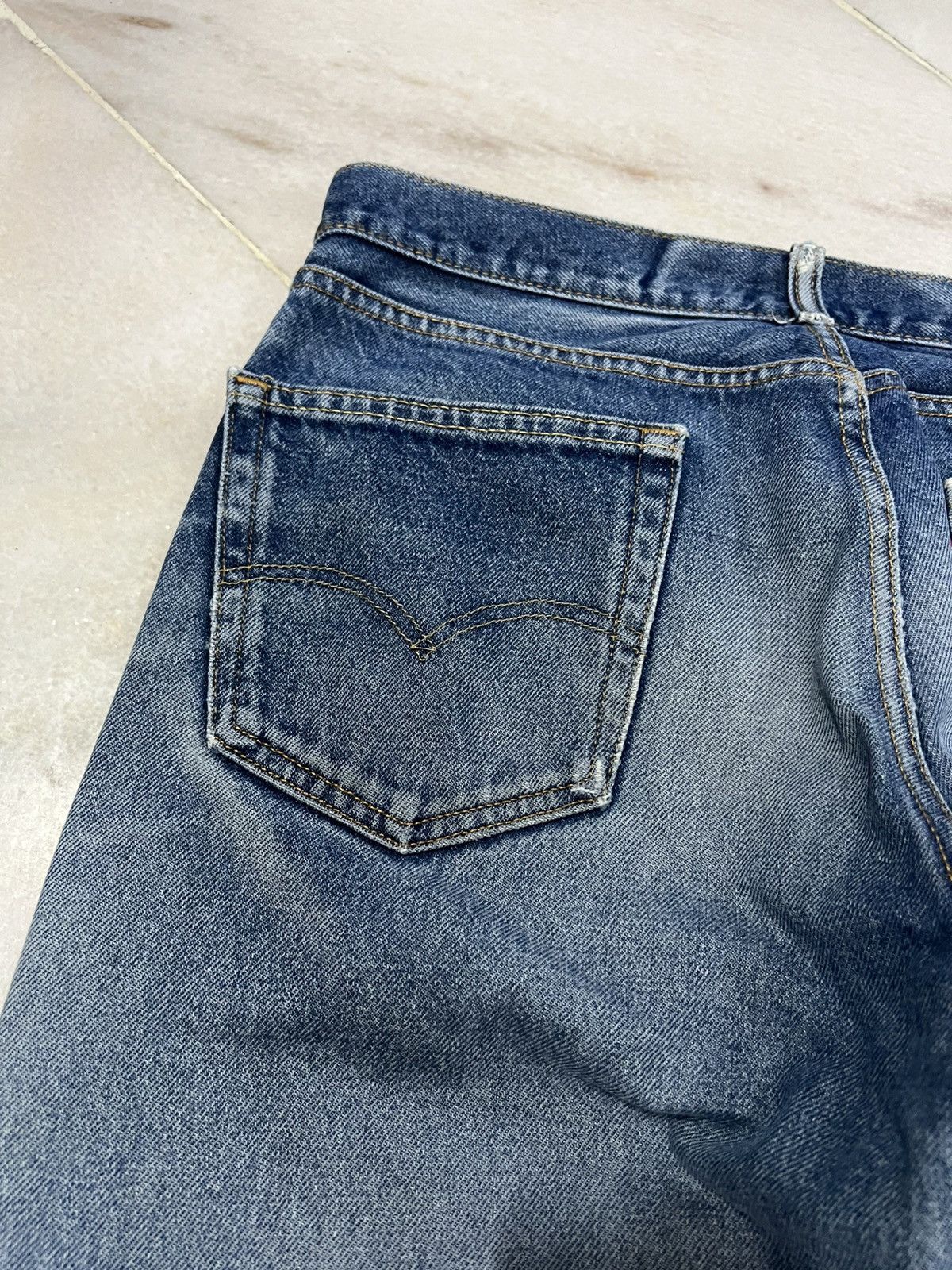 Levi's × Levi's Vintage Clothing 💥Baggy💥90s Style Levis 505 Distress Washed Jean Size US 33 - 14 Thumbnail