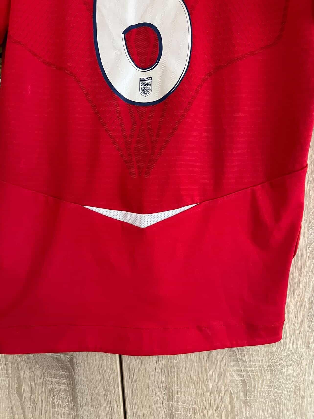Umbro Umbro England 2008/2010 John Terry Football Shirt 🔥💥 Size US M / EU 48-50 / 2 - 4 Thumbnail