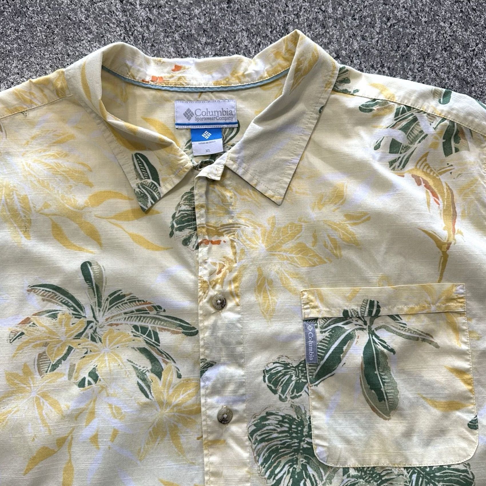 Vintage Columbia Hawaiian Shirt Mens XL Short Sleeve Button-Up Floral Yellow Outdoor Casual Size US XL / EU 56 / 4 - 2 Thumbnail