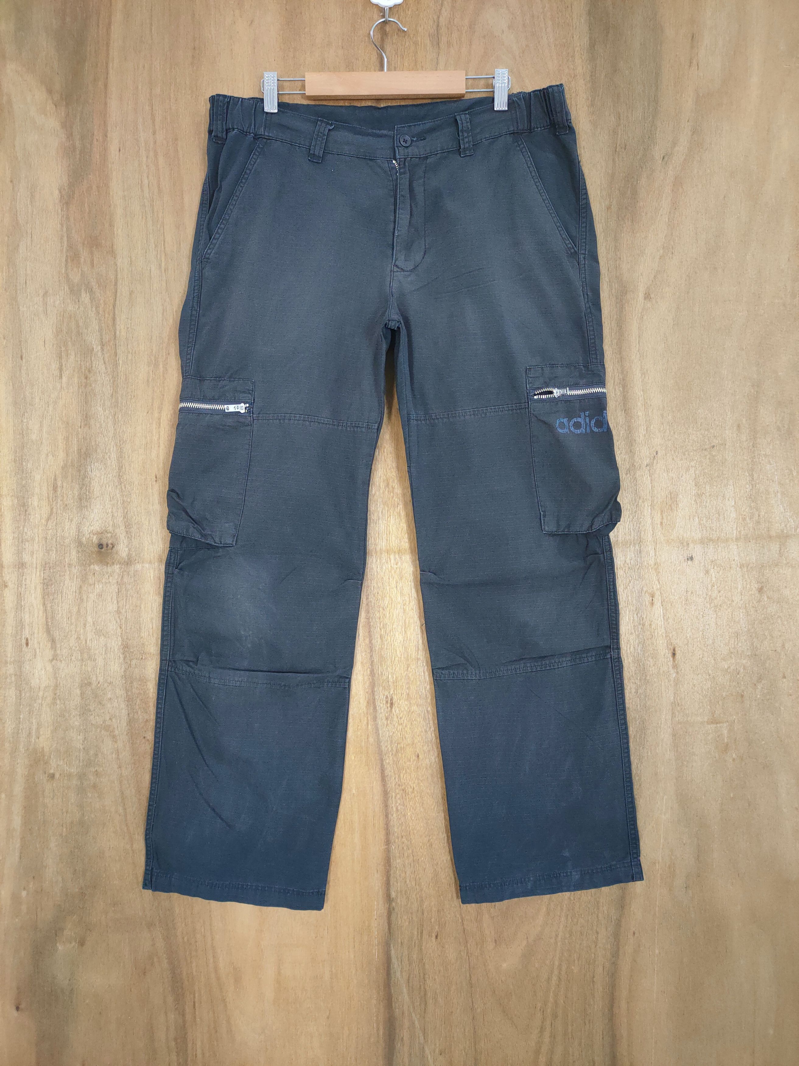 Adidas ADIDAS BLACK CARGO PANTS Size US 34 / EU 50 - 1 Thumbnail
