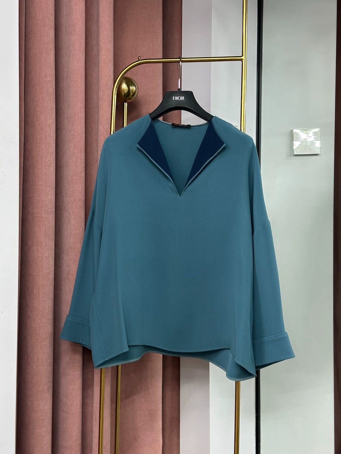 Loro Piana Loro Piana Blue Silk Collared Long Sleeve Top Size US XL / EU 56 / 4 - 1 Thumbnail