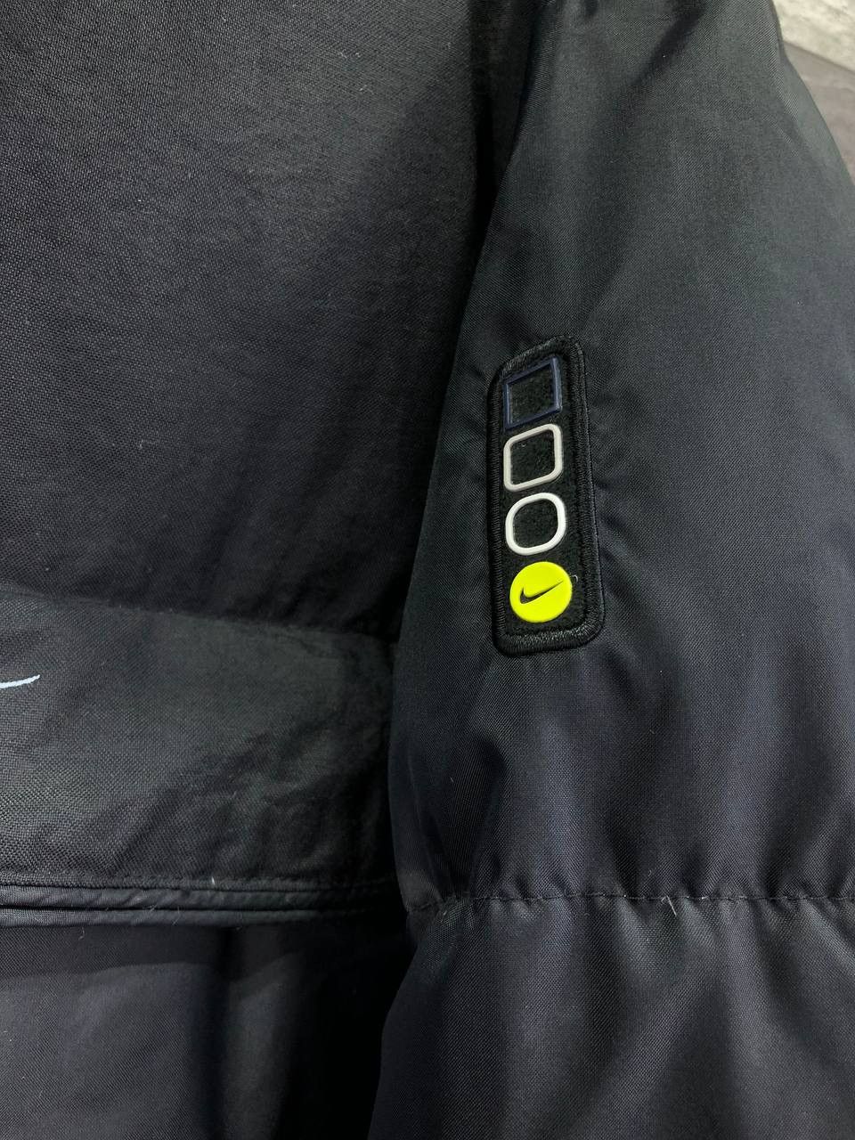 Vintage Vintage Black Down Puffer Nike Oregon USA Jacket Size US L / EU 52-54 / 3 - 5 Thumbnail