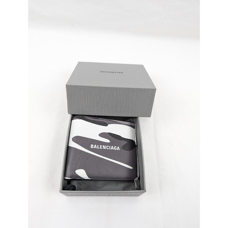 Balenciaga o1rshd1 Size: OS / Camo Logo Wallet in Multicolor Size ONE SIZE - 15 Thumbnail