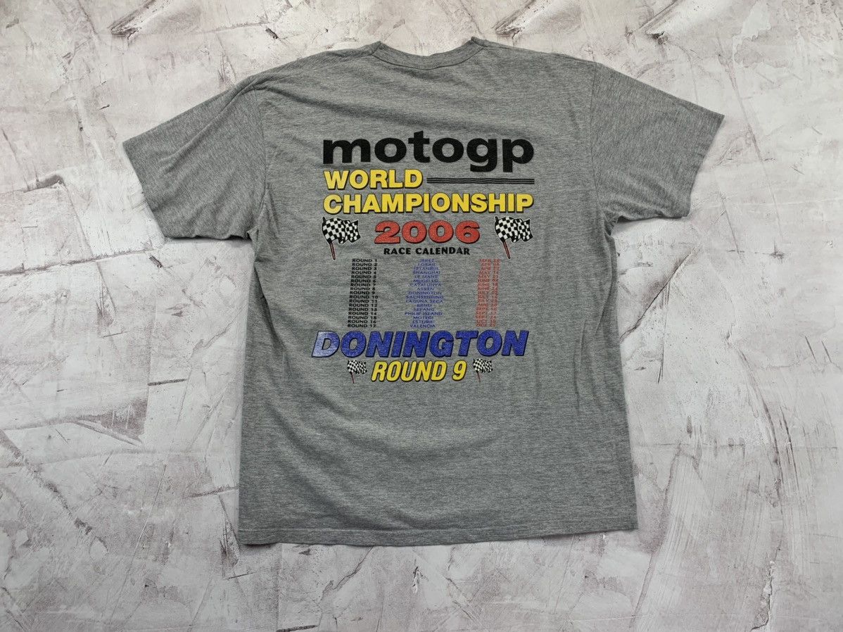 Vintage Mens vintage t shirt British Grand Prix 2006 Donington Size US L / EU 52-54 / 3 - 7 Thumbnail