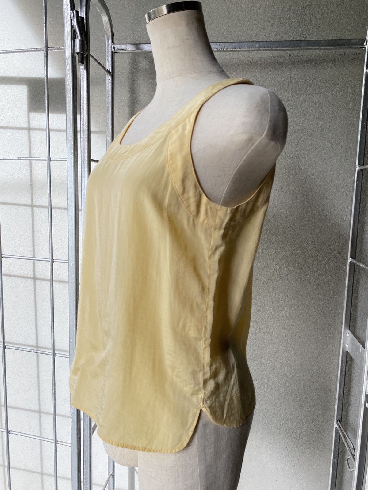 Balenciaga BALENCIAGA Light Yellow Sleeveless Top with Back Zipper Size L / US 10 / IT 46 - 6 Thumbnail