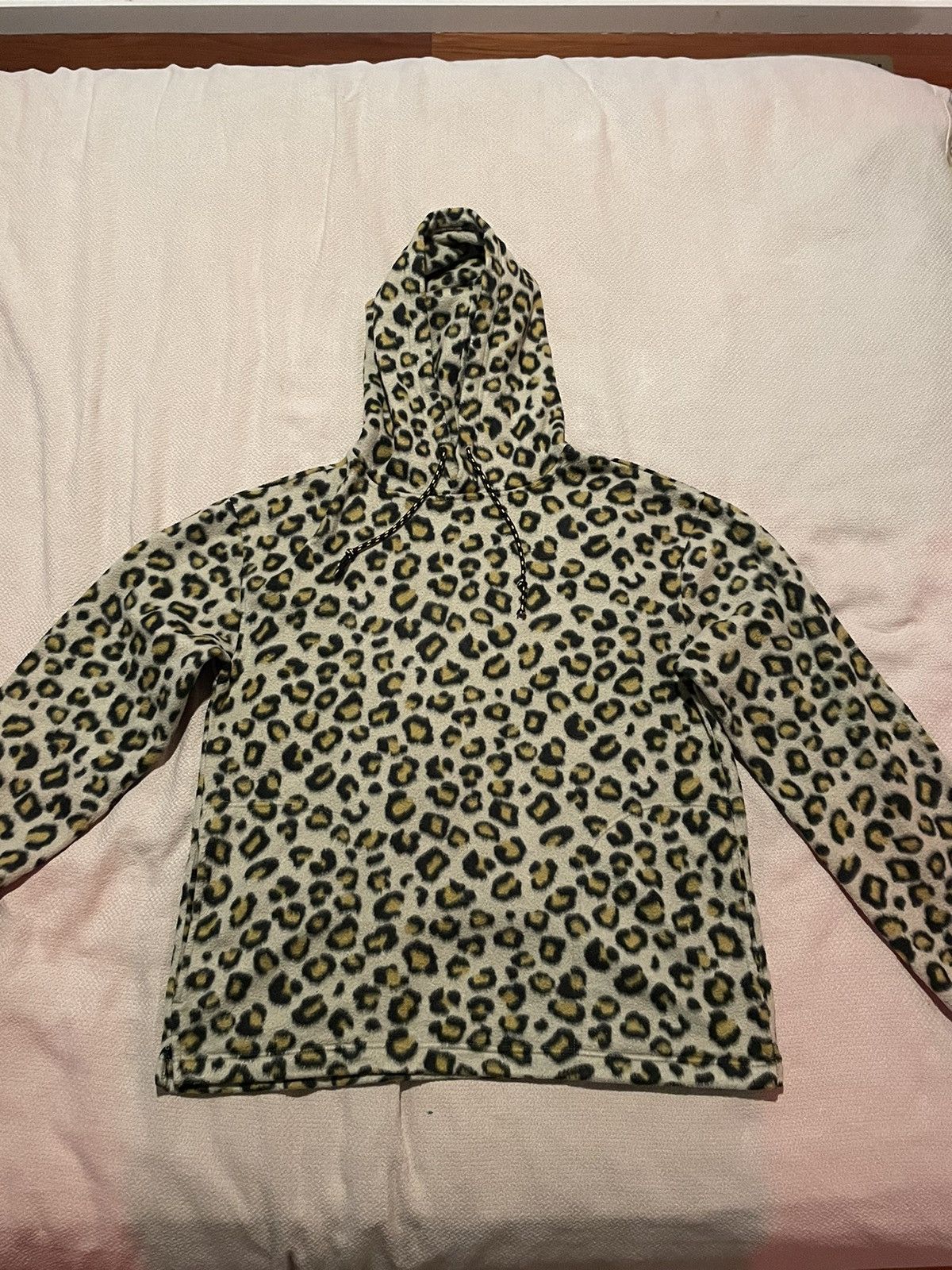 Urban Outfitters UO Cheetah Print Fleece Hoodie Size US M / EU 48-50 / 2 - 2 Thumbnail