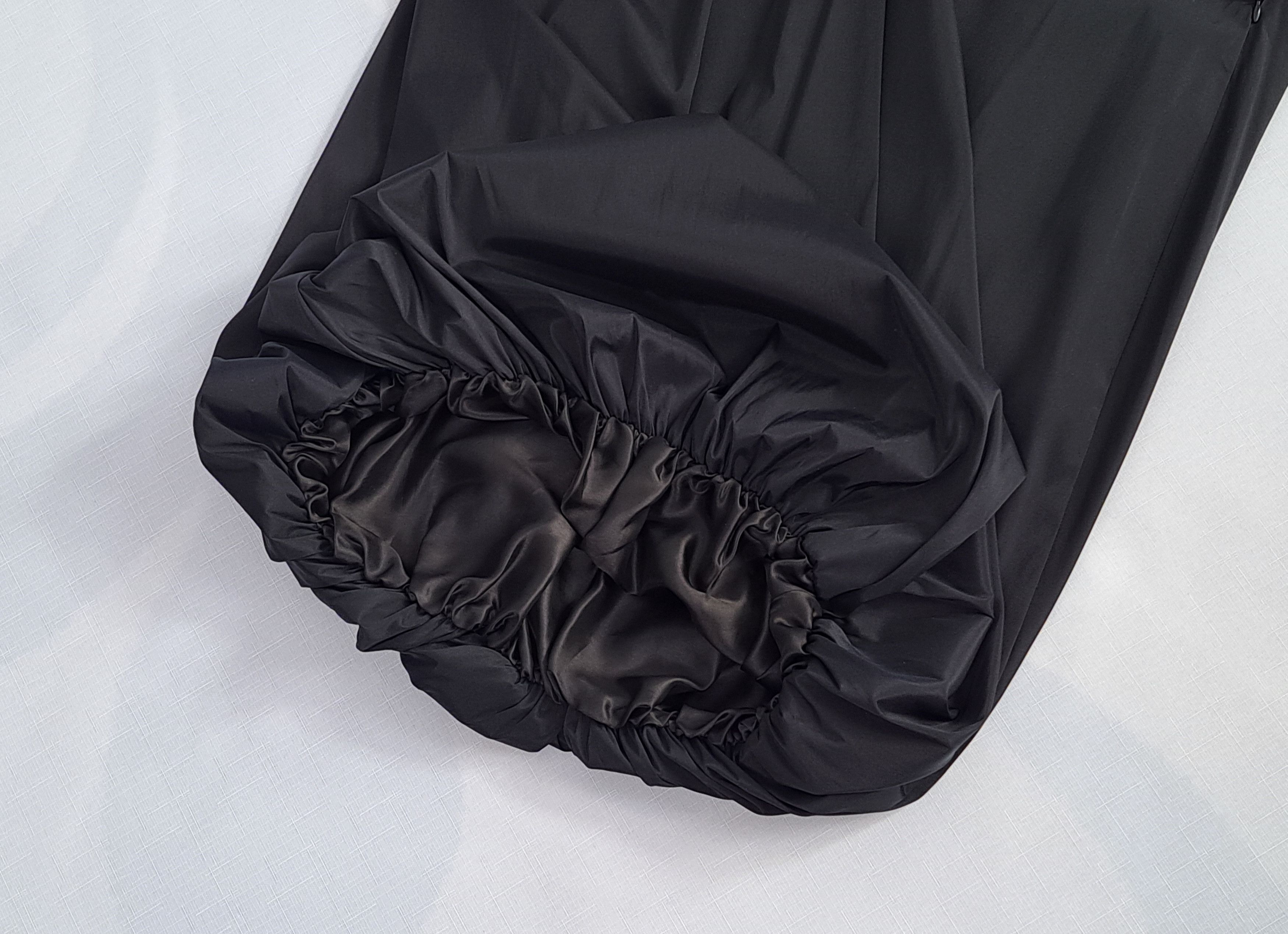 Sarah Pacini Sarah Pacini avant garde midi skirt. Size 0 Size 25" / US 0 / IT 36 - 5 Thumbnail