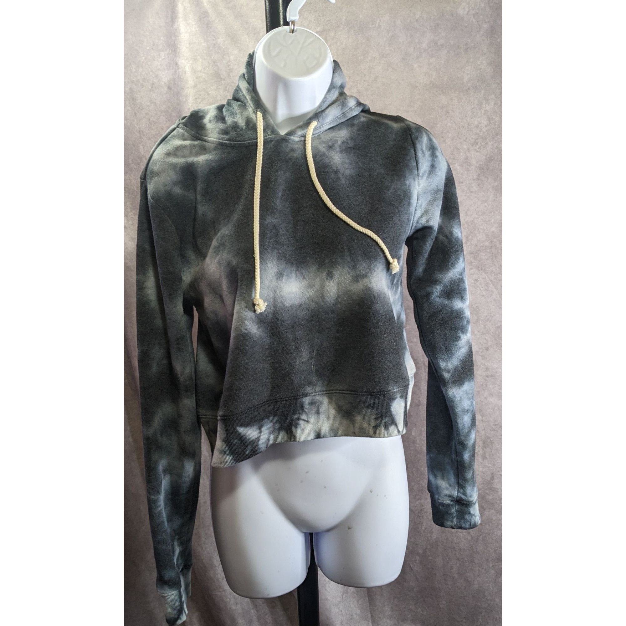 Threads 4 Thought Threads 4 Thought Womens Tie-Dye Cropped Hoodie XS Black & W Size XS / US 0-2 / IT 36-38 - 1 Thumbnail