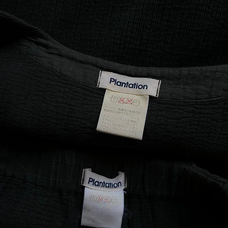 Issey Miyake issey miyake Plate mouth disguise. 2505-Nextarrow Size US M / EU 48-50 / 2 - 8 Thumbnail